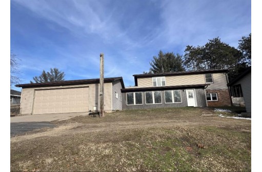 W8240 Esser Lane, Pardeeville, WI 53954