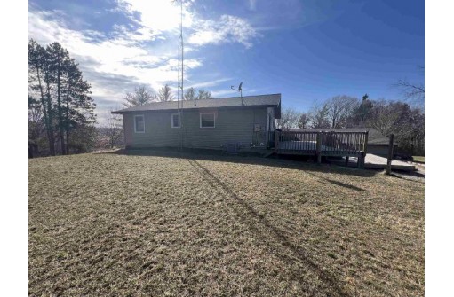 W8240 Esser Lane, Pardeeville, WI 53954