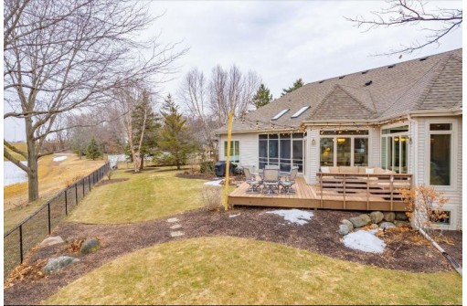 9 Boulder Creek Circle, Madison, WI 53717