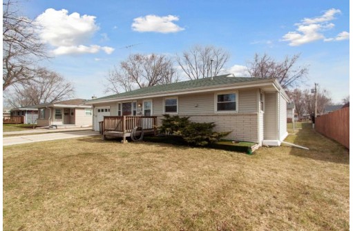 2119 S Crosby Avenue, Janesville, WI 53546