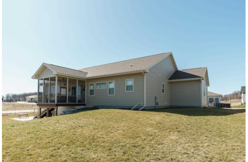 4962 Silo Prairie Drive, Waunakee, WI 53597