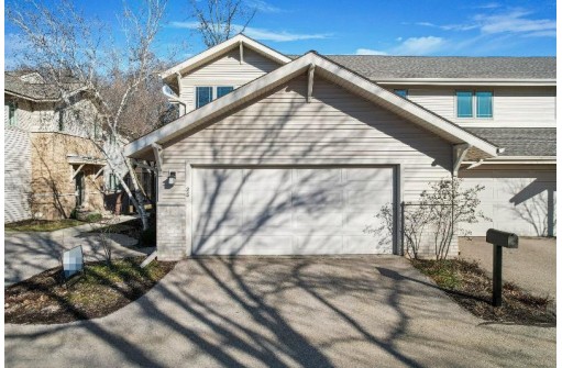 26 Wood Brook Way, Fitchburg, WI 53711