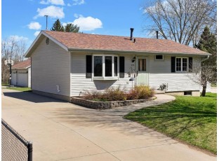 573 W Monroe Street Pardeeville, WI 53954