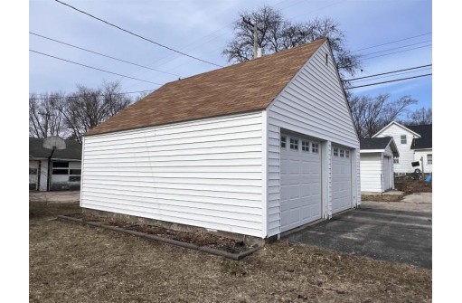 709 W Cook Street, Portage, WI 53901