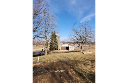 13095 Highway 58, Cazenovia, WI 53924