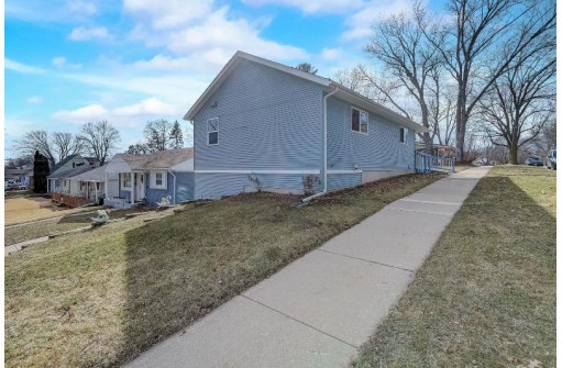 1809 Boyd Avenue, Madison, WI 53704