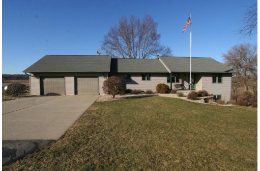 9840 W Gibbs Lake Road, Edgerton, WI 53534