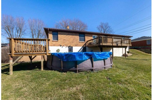 220 Droessler Drive, Dickeyville, WI 53808