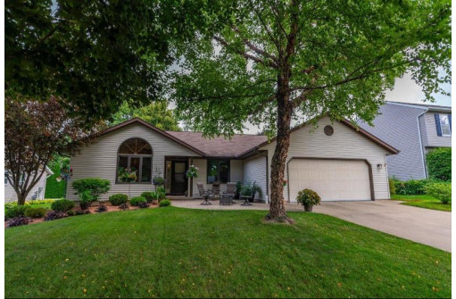 5714 Black Walnut Drive, McFarland, WI 53558