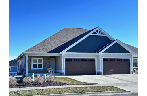 6774 Conservancy Plaza, DeForest, WI 53532