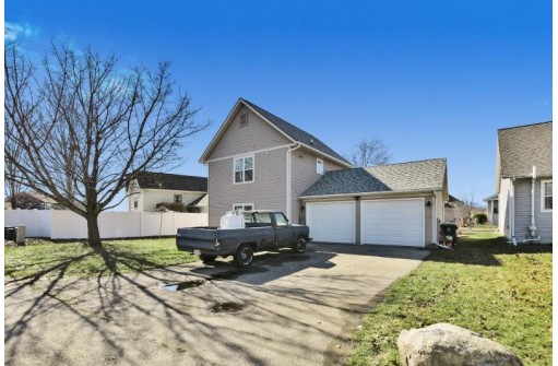 871 Robin Drive, Sun Prairie, WI 53590