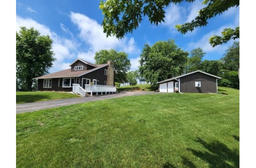 N3229 Seier Road, Fall River, WI 53932