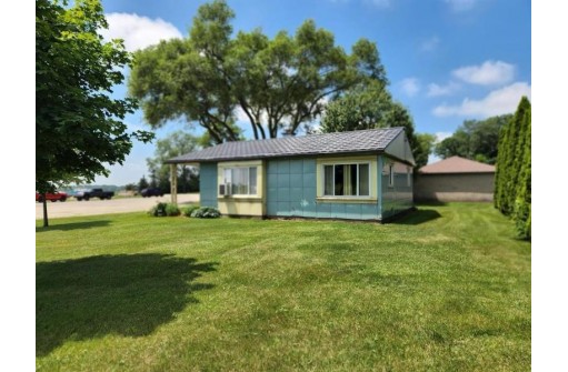 N3233 Seier Road, Fall River, WI 53932