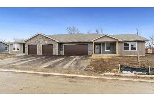 615 Wileman Drive, Edgerton, WI 53534