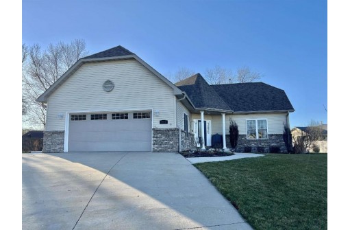 2270 Winchester Drive, Beloit, WI 53511