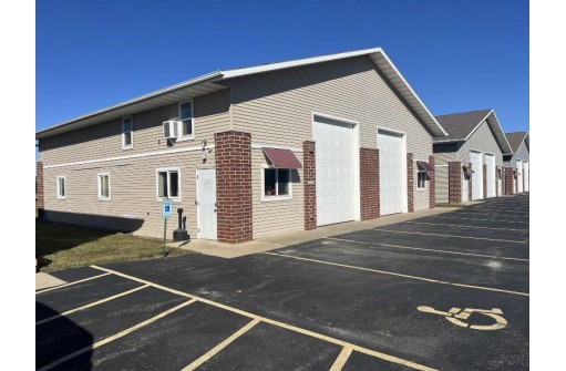 510-512 Enterprise Drive, Lake Mills, WI 53551