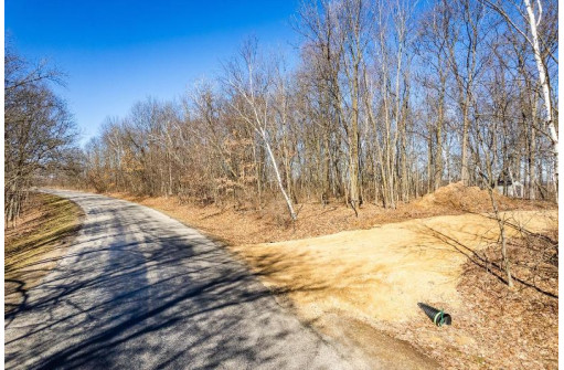 L987 S Dutch Hollow Road, La Valle, WI 53941