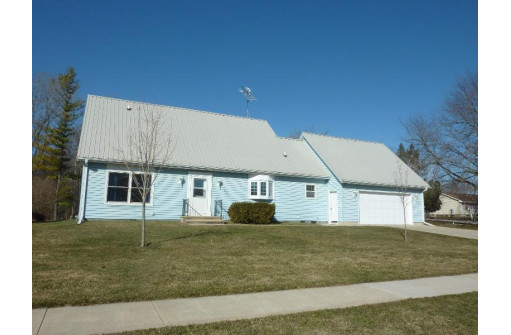 604 Hoard Road, Waupun, WI 53963