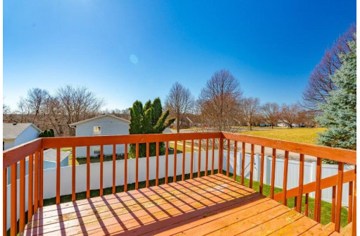 2953 Foxwood Trail, Madison, WI 53713