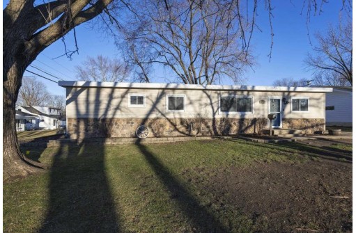 1111 Maple Street, Fort Atkinson, WI 53538