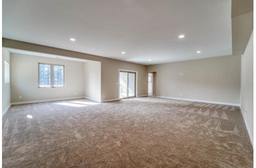 808 Pine Circle, Portage, WI 53901