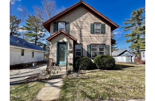 723 Ridge Street, Baraboo, WI 53913