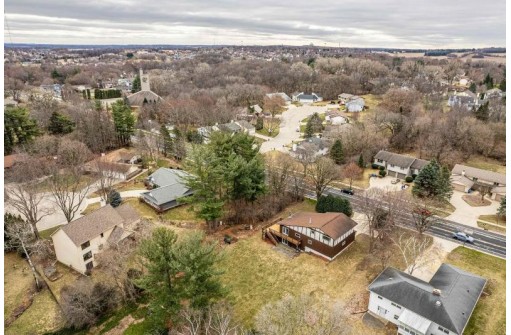 5744 Lacy Road, Fitchburg, WI 53711