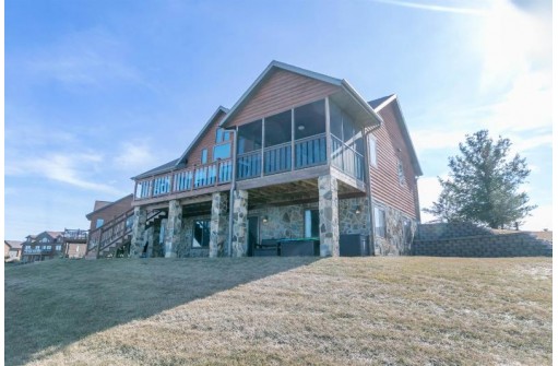 N8428 Lookout Point Court, New Lisbon, WI 53950