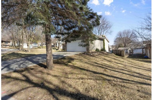 4501 Mccann Road, Madison, WI 53714