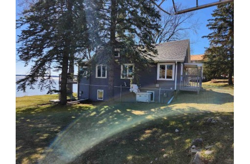 W9621 Lake Drive, Edgerton, WI 53534-0000