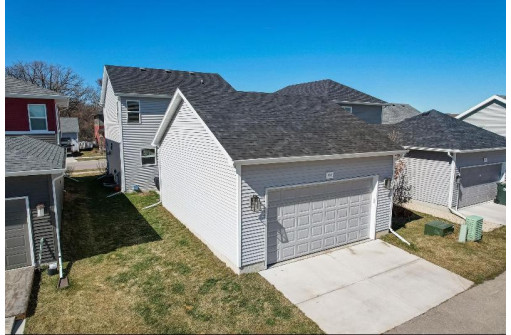 1245 Twisted Branch Way, Sun Prairie, WI 53590