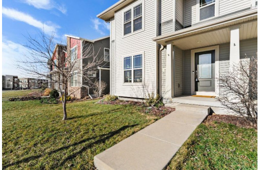 141 Milky Way, Madison, WI 53718