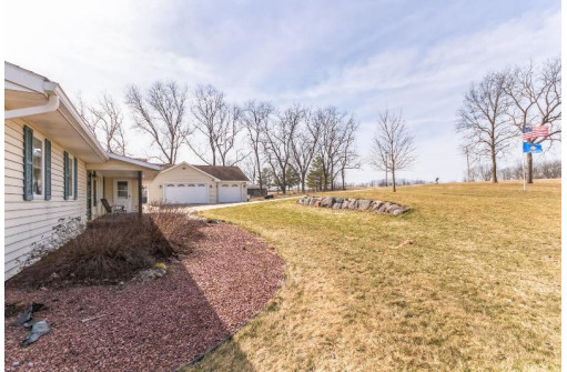 3731 Wilson Road, Dodgeville, WI 53533