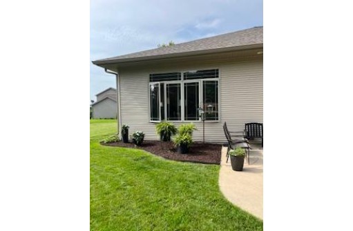 501 Prairieview Court, DeForest, WI 53532