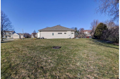 501 Prairieview Court, DeForest, WI 53532