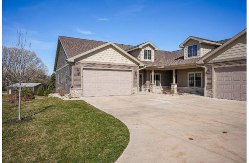 270 Eagle Drive, Oregon, WI 53575