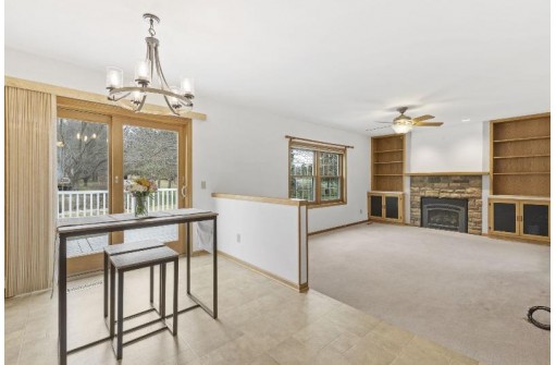 5205 Valley Drive, McFarland, WI 53558