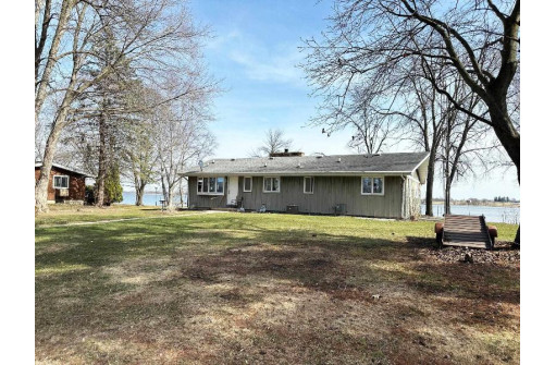 N10560 Chief Kuno Trail, Fox Lake, WI 53933