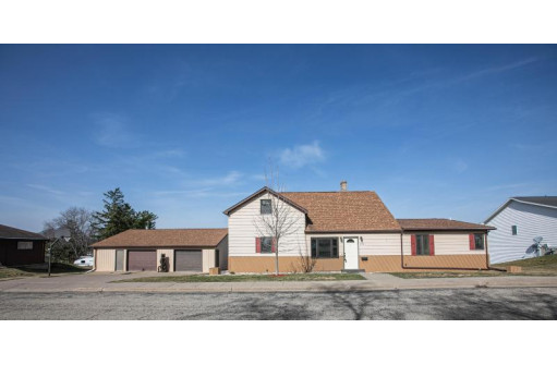 275 2nd Street, Dickeyville, WI 53808