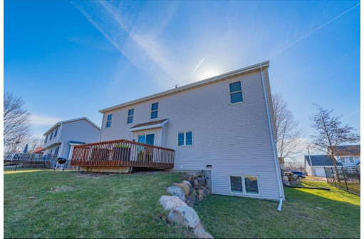 412 Lone Pine Way, Verona, WI 53593