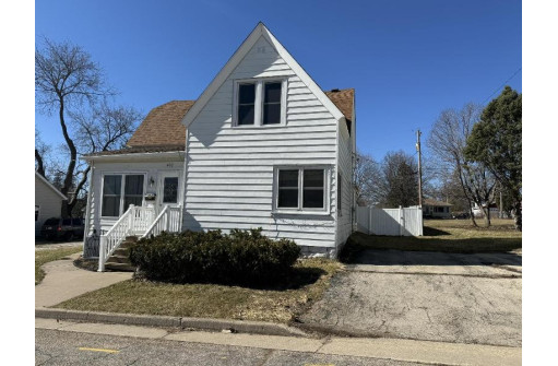 402 S Linn Street, Dodgeville, WI 53533