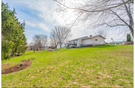 1012 Tower Circle, New Glarus, WI 53574