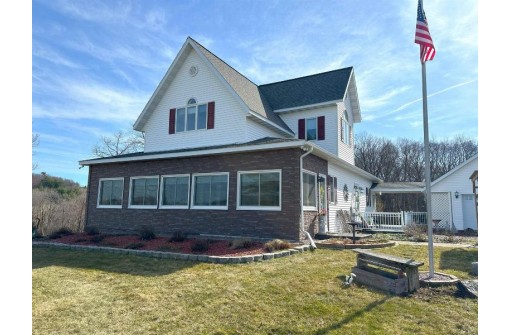 S1222 Remington Drive, La Valle, WI 53941