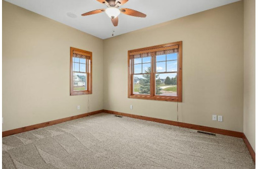 6680 Covered Bridge Trail, Sun Prairie, WI 53590