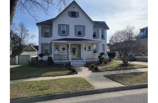 224 W Franklin Street, Portage, WI 53901