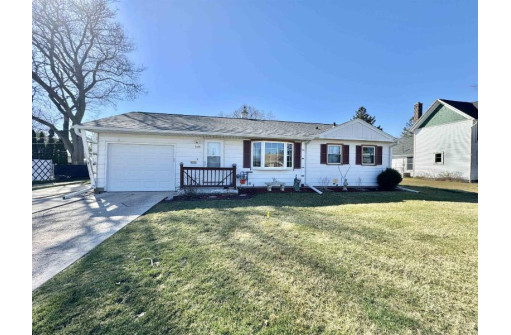 1416 Mt Zion Avenue, Janesville, WI 53545