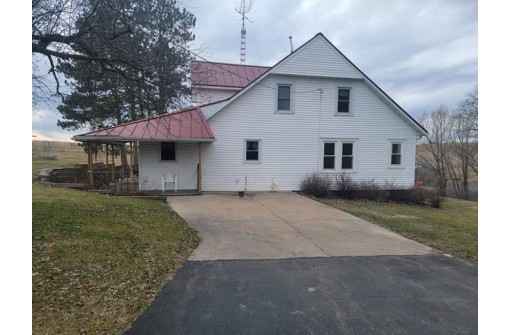 E4107 Lake Road, Hillpoint, WI 53937