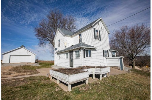 4185 Elm Road, Potosi, WI 53820