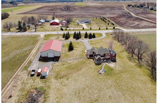 1560 State Road 19, Marshall, WI 53559