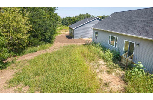 402 Luann Kay Lane, Orfordville, WI 53576